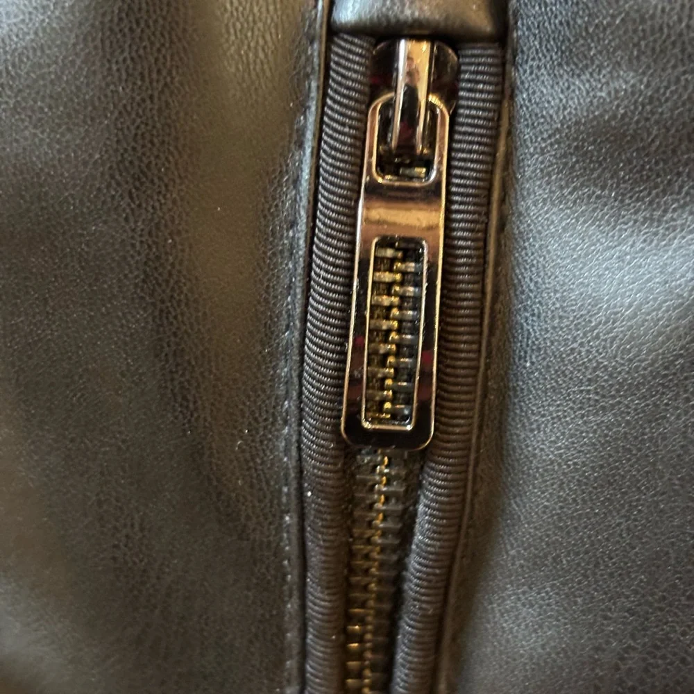 Love Token chic sleek